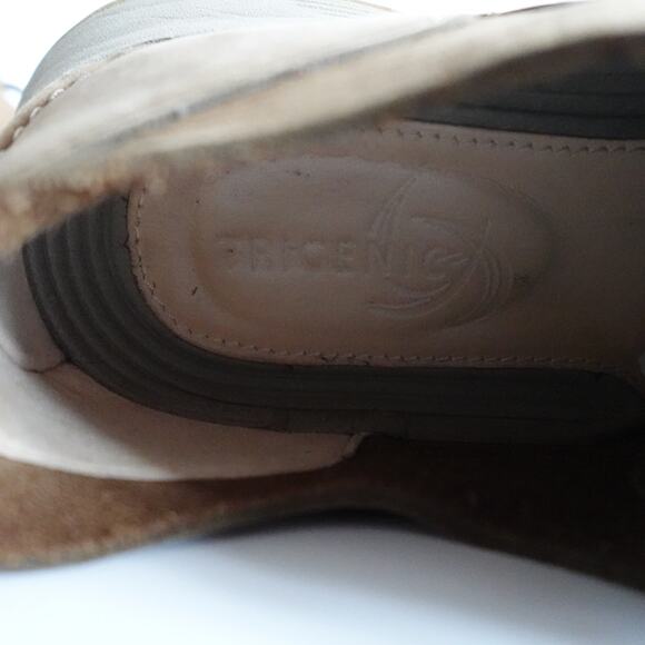 Clarks Women's Tri Spark Khaki Brown Tan Nubuck Sneakers - Picture 9 of 10